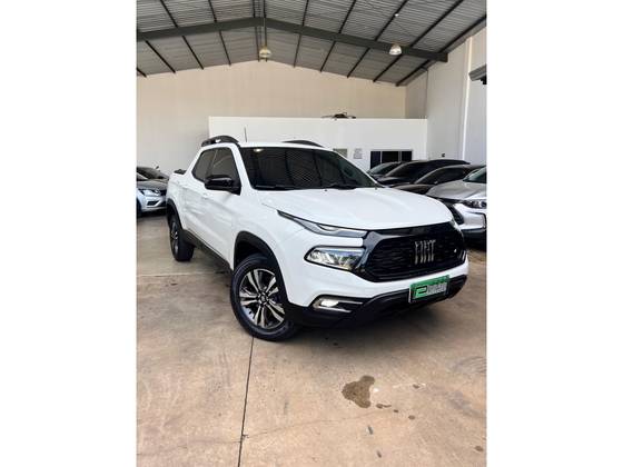 FIAT TORO 1.3 TURBO 270 FLEX FREEDOM AT6 FIAT TORO 1.3 TURBO 270 FLEX FREEDOM AT6